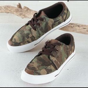Roper camo canvas shoes size 7